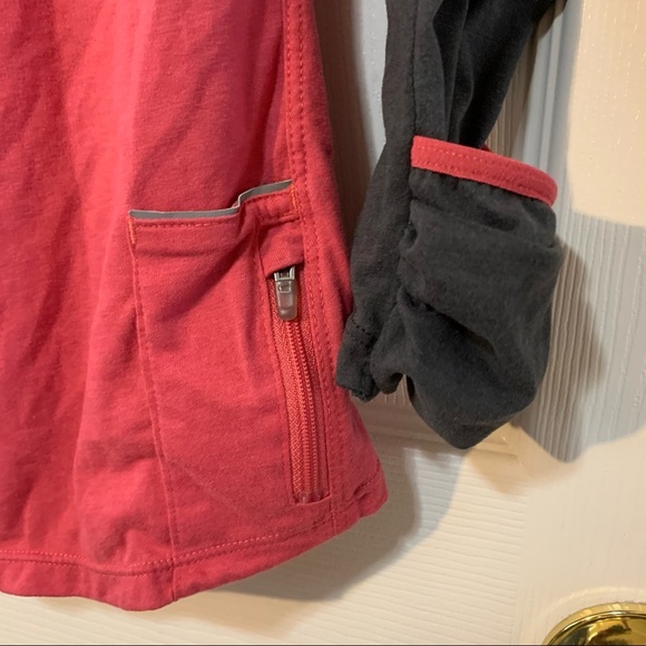 EUC Nike Dri-fit Softhand Hooded Long Sleeved Running Shirt - Picture 4 of 5